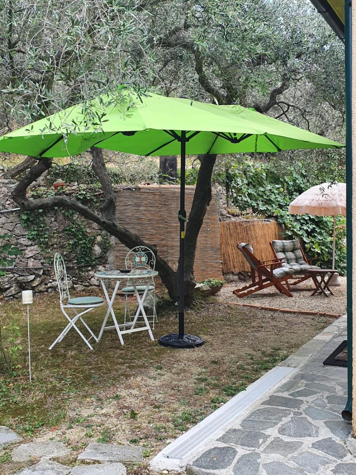 L'Uliveto D'Argento Bed & Breakfast Finale Ligure Bagian luar foto